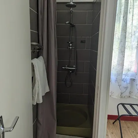 Des Pins Hotel Aubenas